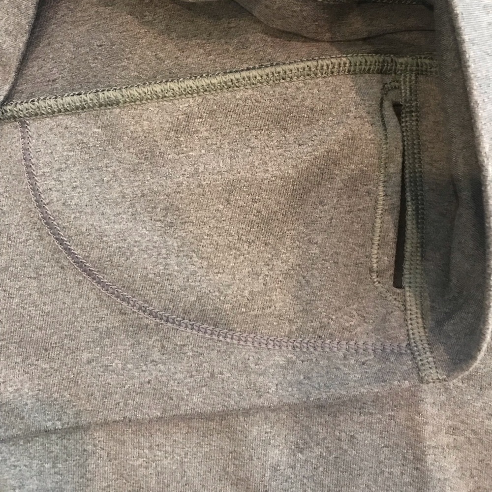 Gray Aerie Workout Pants - Picture 5 of 7